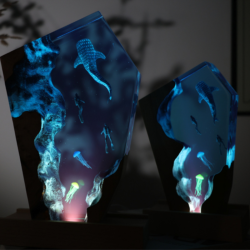 Resin Cave Whale Diver Desktop - Resin Art For Anniversary Gift recension och pris