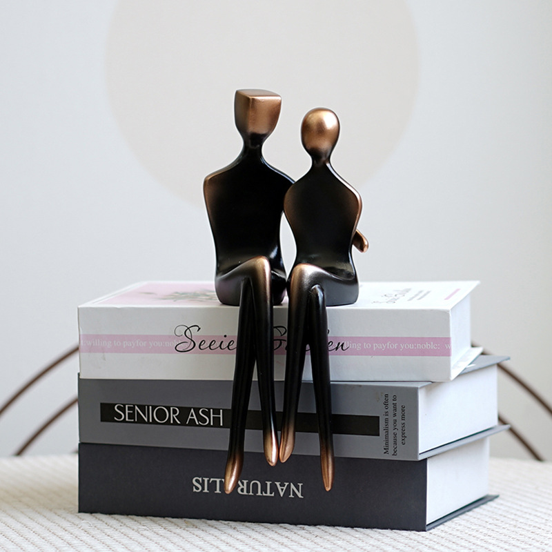 Couple Hugging Sculpture, Home - Resin Art For Anniversary Gift recension och pris